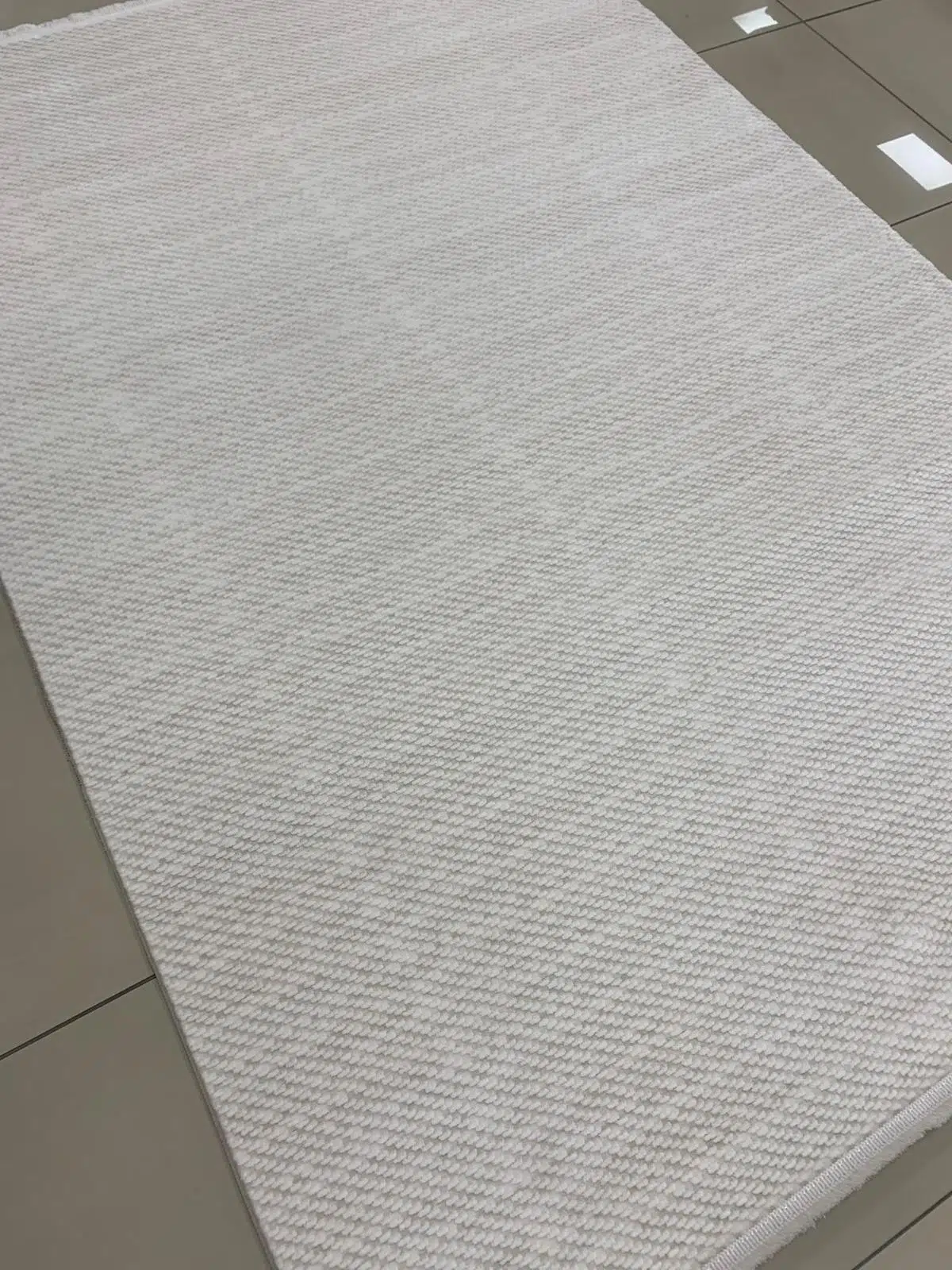 Liparis Halı Avangarde Serisi 5382 Kemik Akrilik Salon Oturma Yatak Odası Halısı